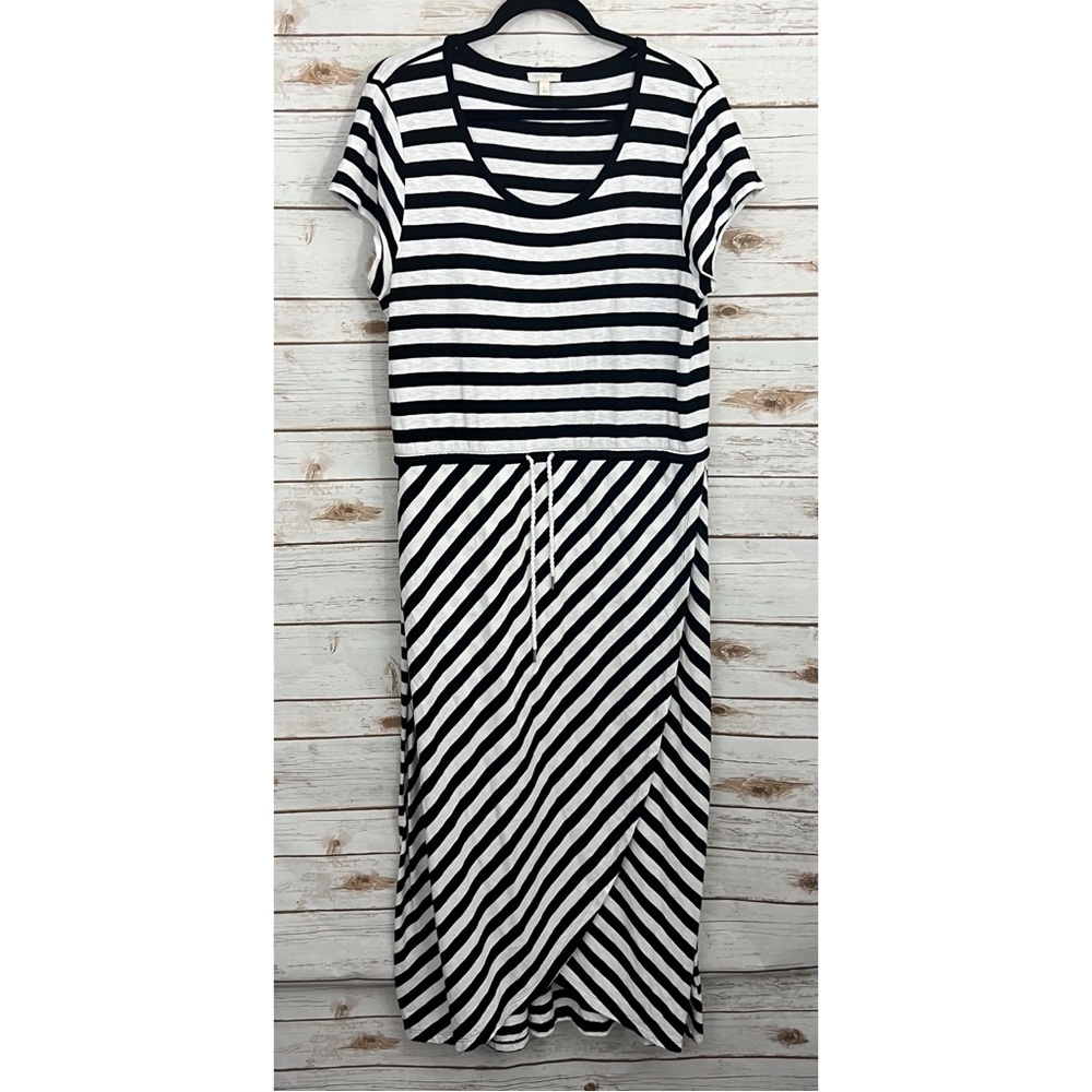 Talbots Black White Striped Drawstring Short Sleeve Tulip Maxi Dress